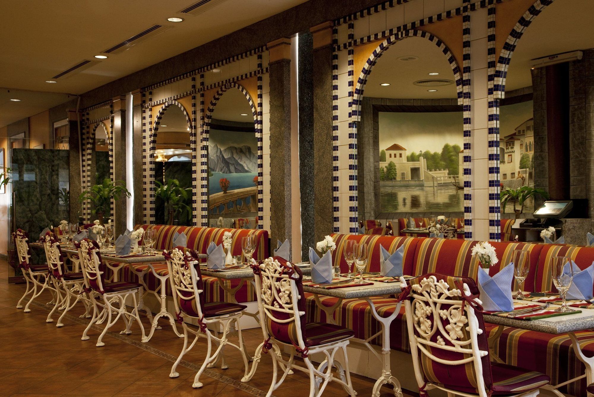 Al Khozama Hotel Riad Restaurant foto