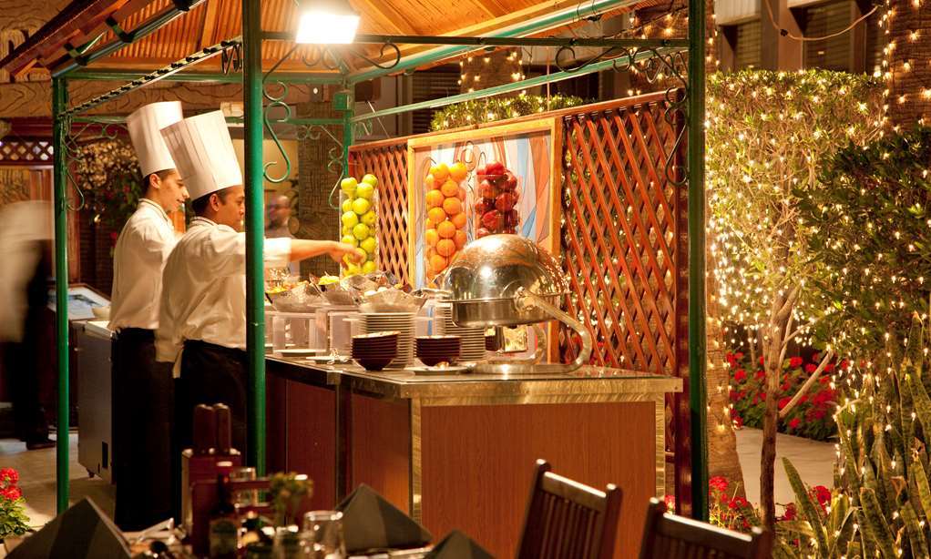 Al Khozama Hotel Riad Restaurant foto